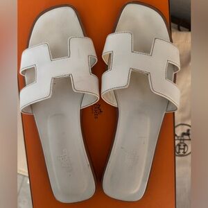 Hermes White Women's Oran Sandals 39 1/2